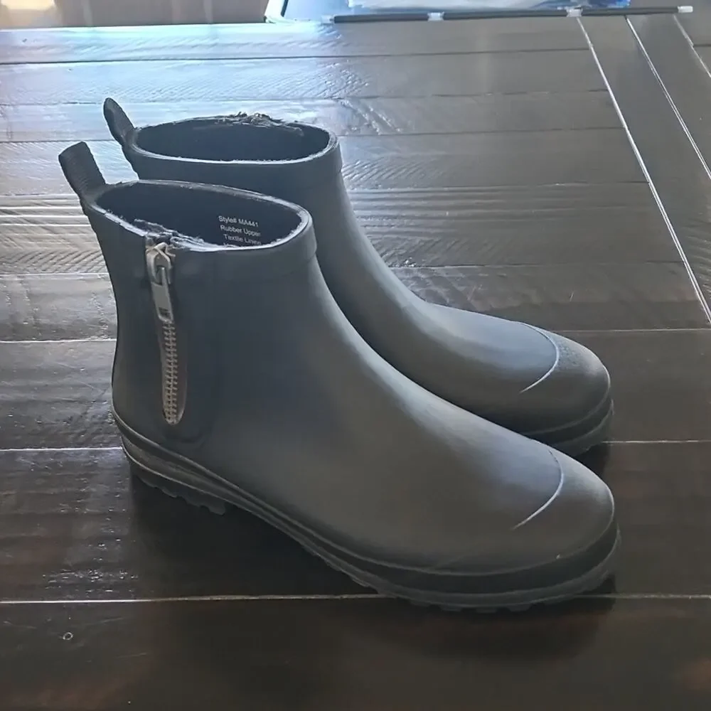 MADEWELL The Zip Up Lugsole Rain Boots Ankle Short Rubber Upper Size 9 Black
